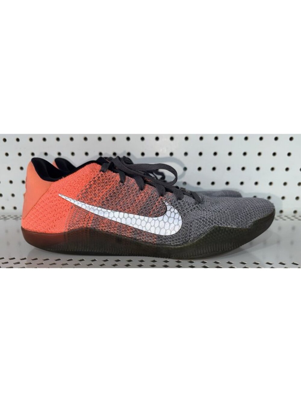 RARE Nike Kobe 11 Elite Low Easter Mens Basketball Shoes Size 10.5 822675-078